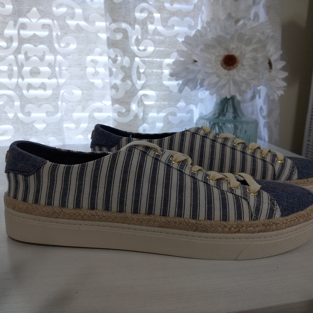 Liz Claiborne Blue and Cream Striped Sneakers